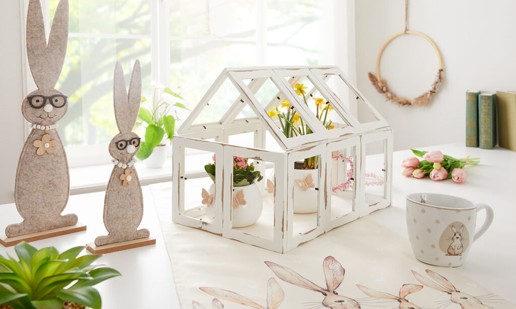 Gewächshaus aus alten Bilderrahmen basteln