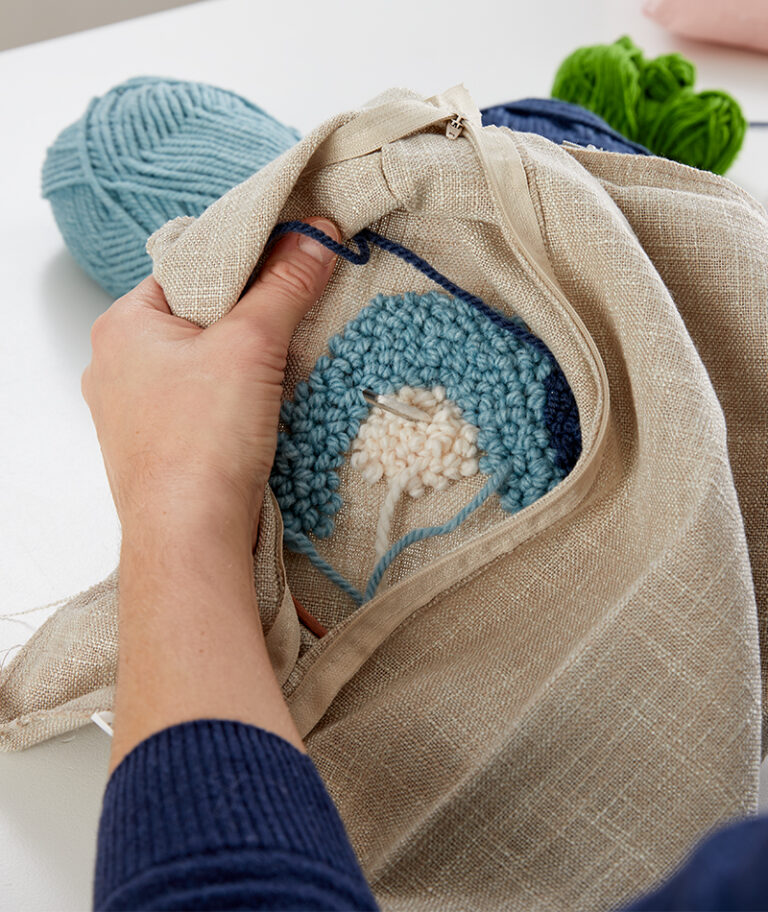 punch needle Kissen selber gestalten mömax blog