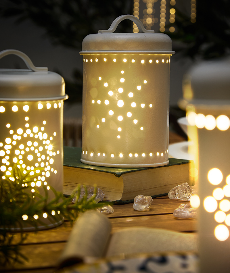 Windlicht aus Dosen DIY