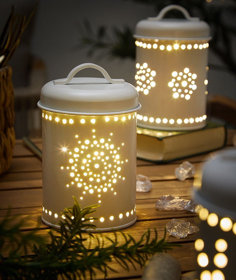 Windlicht aus Dosen DIY