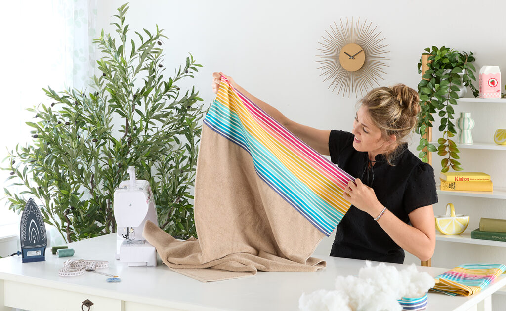 Strandtuch_mit_Kissen_DIY - mömax Blog - Yvonne näht ein Strandtuch8